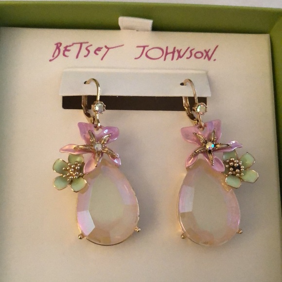 Betsey Johnson Gold Tone Tropical Flower, Starfish Blush Crystal Drop Earrings - Picture 11 of 15